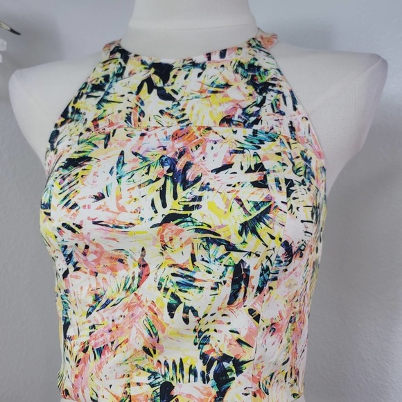 PARKER MULTI-COLORED FLORAL CROPPED HALTER TOP Size SMALL - Picture 1 of 12